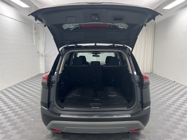 2023 Nissan Rogue SV photo 8