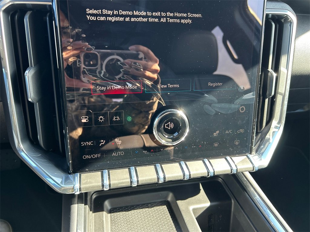 2026 GMC ACADIA - Image 22