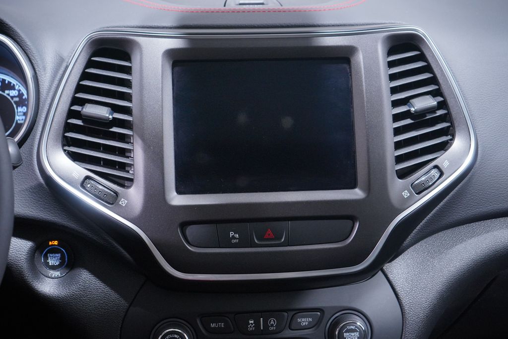 2020 Jeep Cherokee Trailhawk photo 10