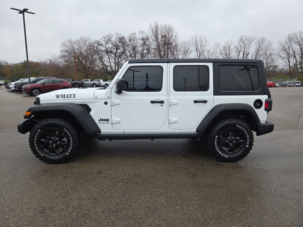 2023 Jeep Wrangler Willys photo 3