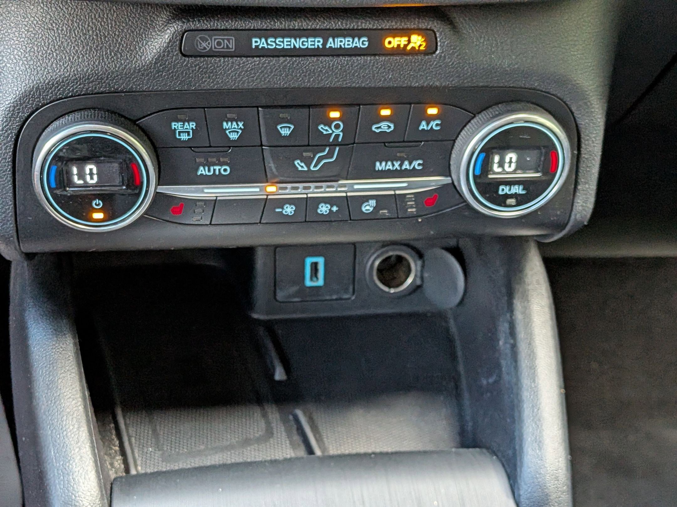 2020 Ford Escape Titanium photo 22