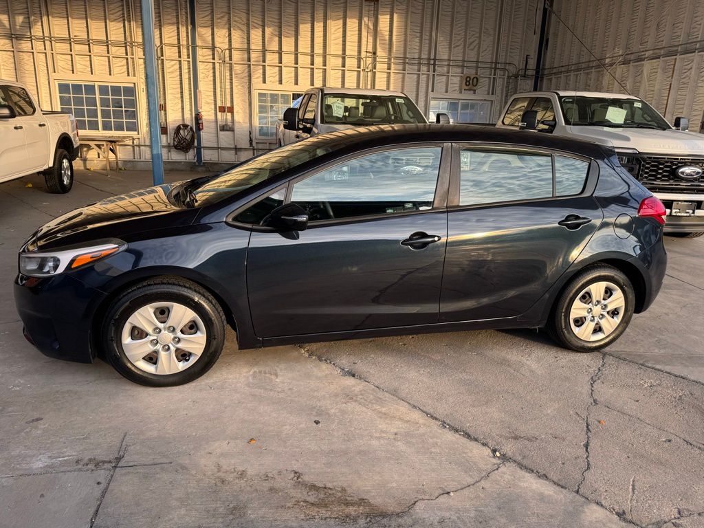 2017 Kia Forte5