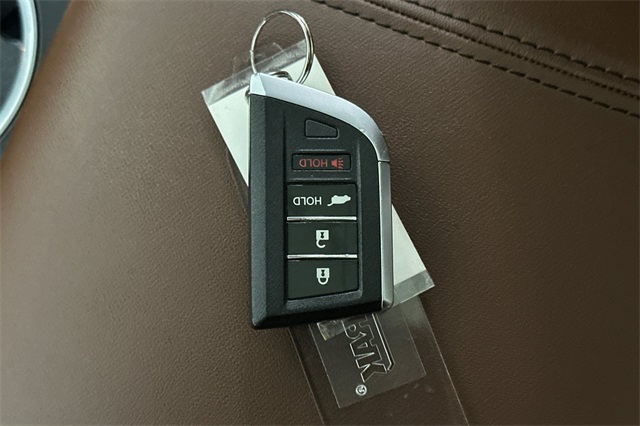 2023 Acura MDX Technology SH-AWD photo 3