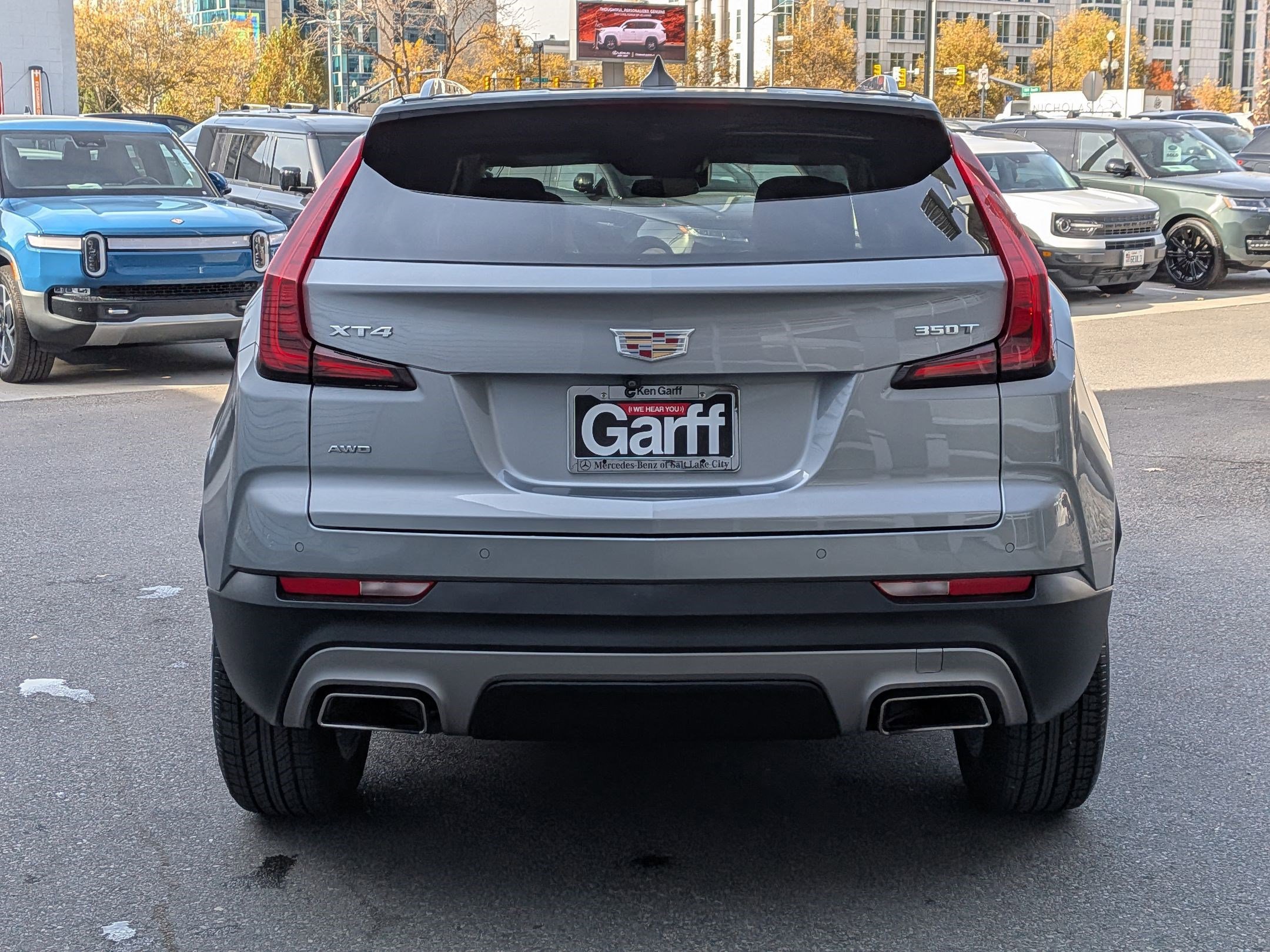 2023 Cadillac XT4 Premium Luxury photo 3