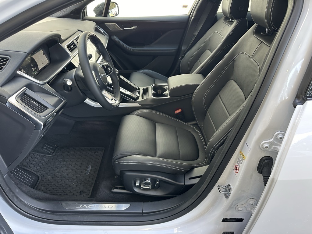 2024 Jaguar I-PACE HSE photo 6