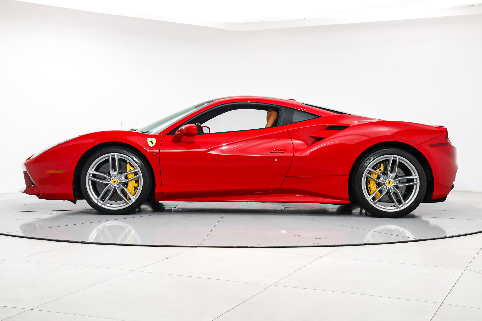 2018 Ferrari 488 GTB photo 4