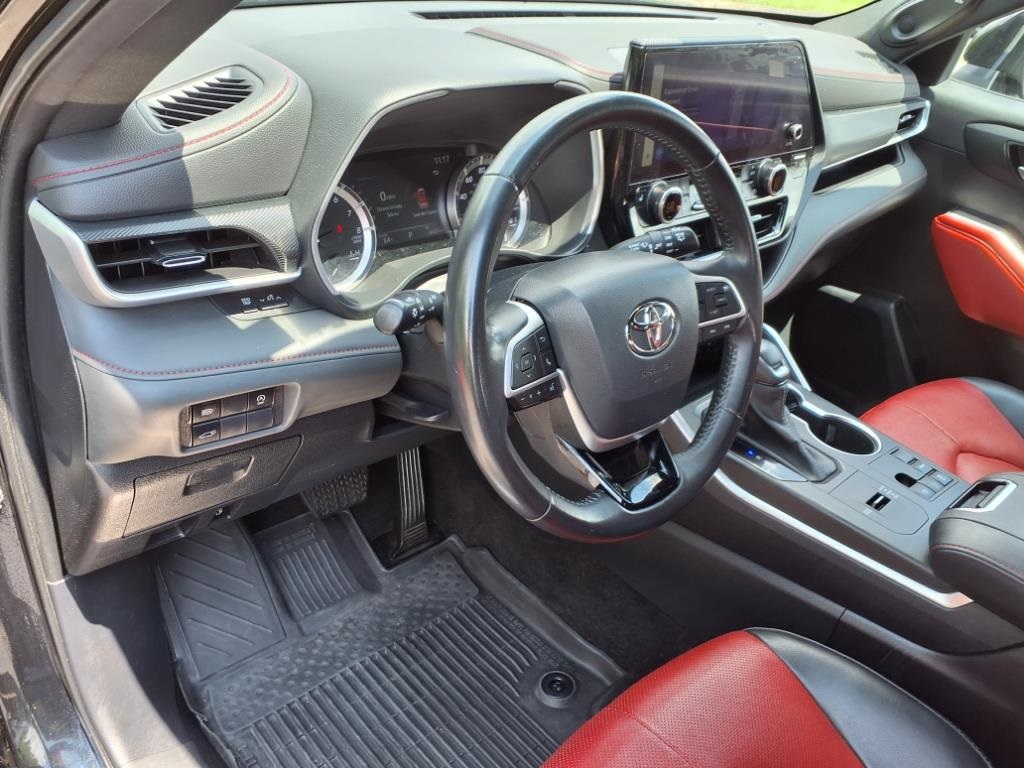 2023 Toyota Highlander XSE photo 6