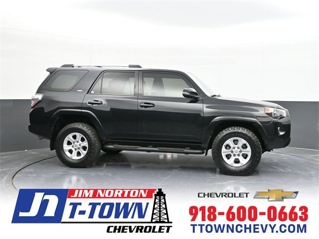 2022 Toyota 4Runner SR5 Premium's photo