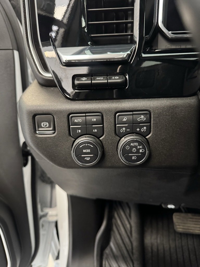 2024 Chevrolet Silverado 3500HD LTZ photo 13