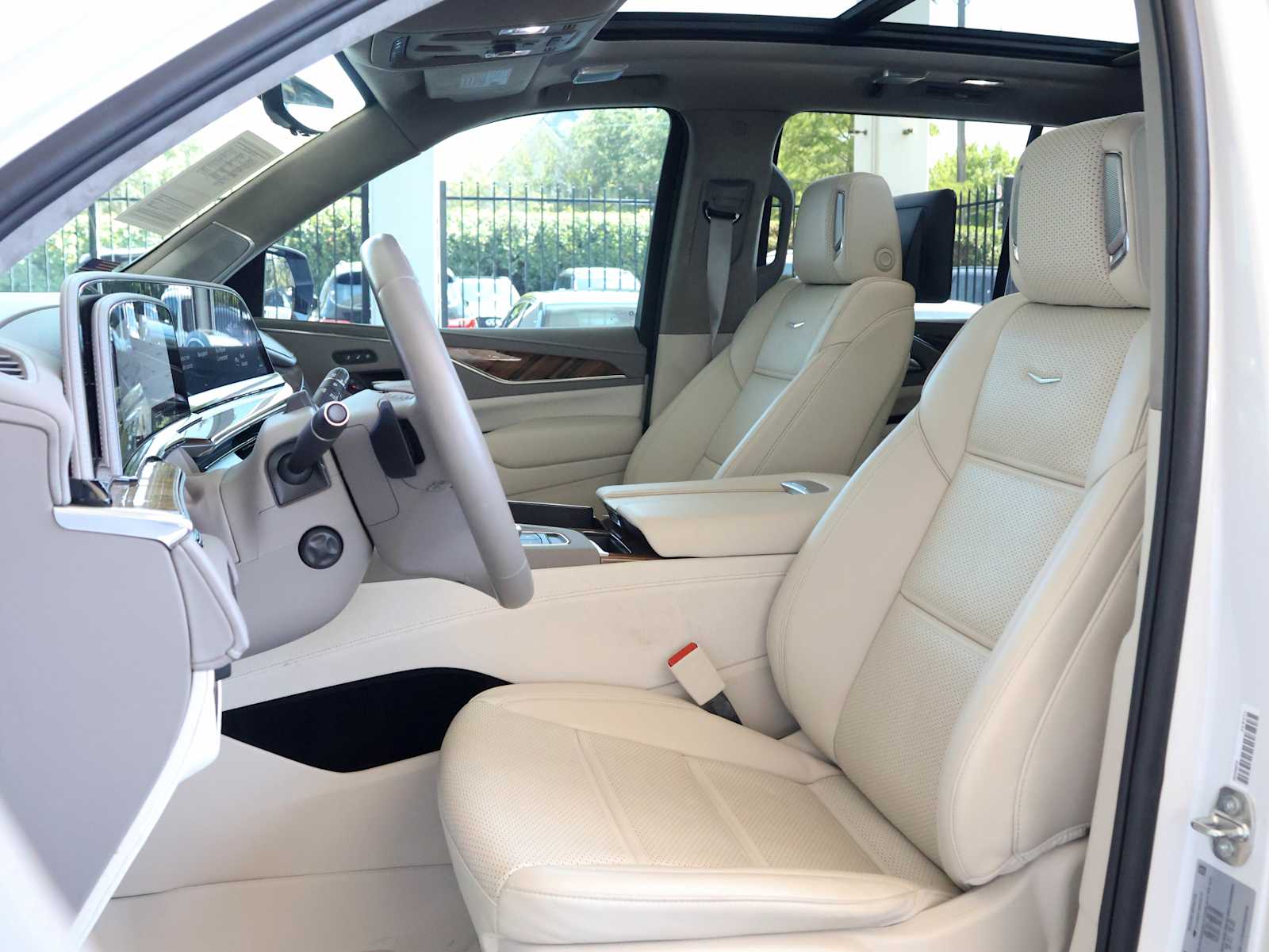 2024 Cadillac Escalade Sport Platinum photo 9
