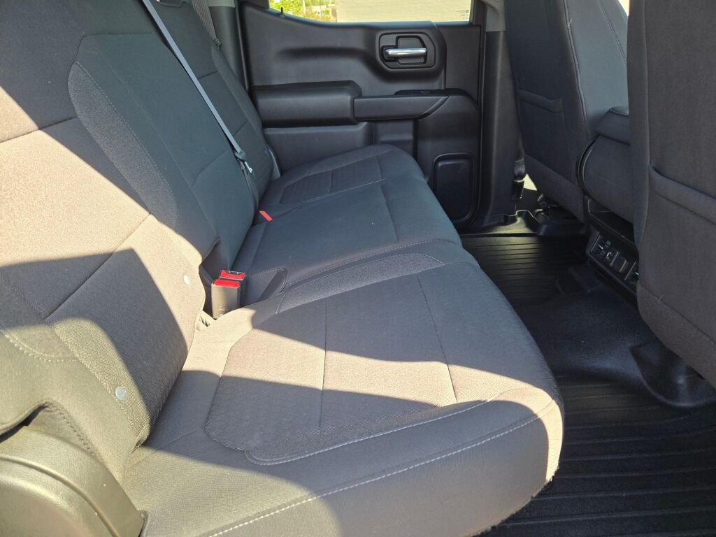 2022 Chevrolet Silverado 1500 LT photo 9