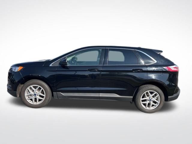 2022 Ford Edge SEL photo 2