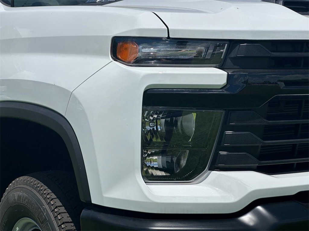 2025 Chevrolet Silverado 3500HD Work Truck photo 4
