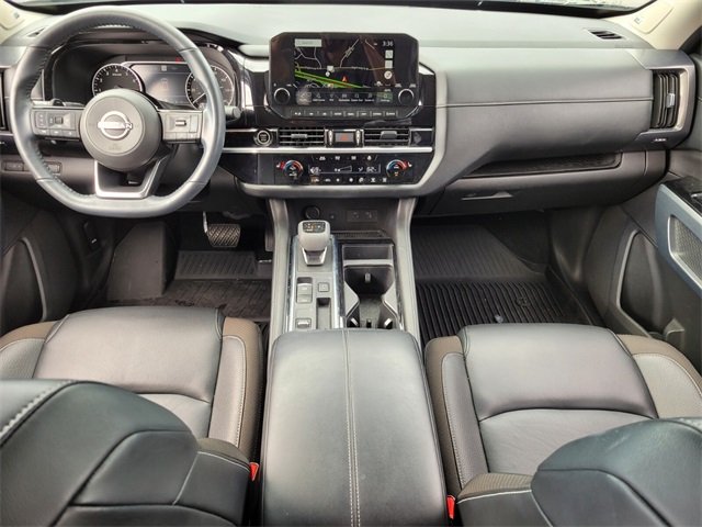 2024 Nissan Pathfinder SL photo 13