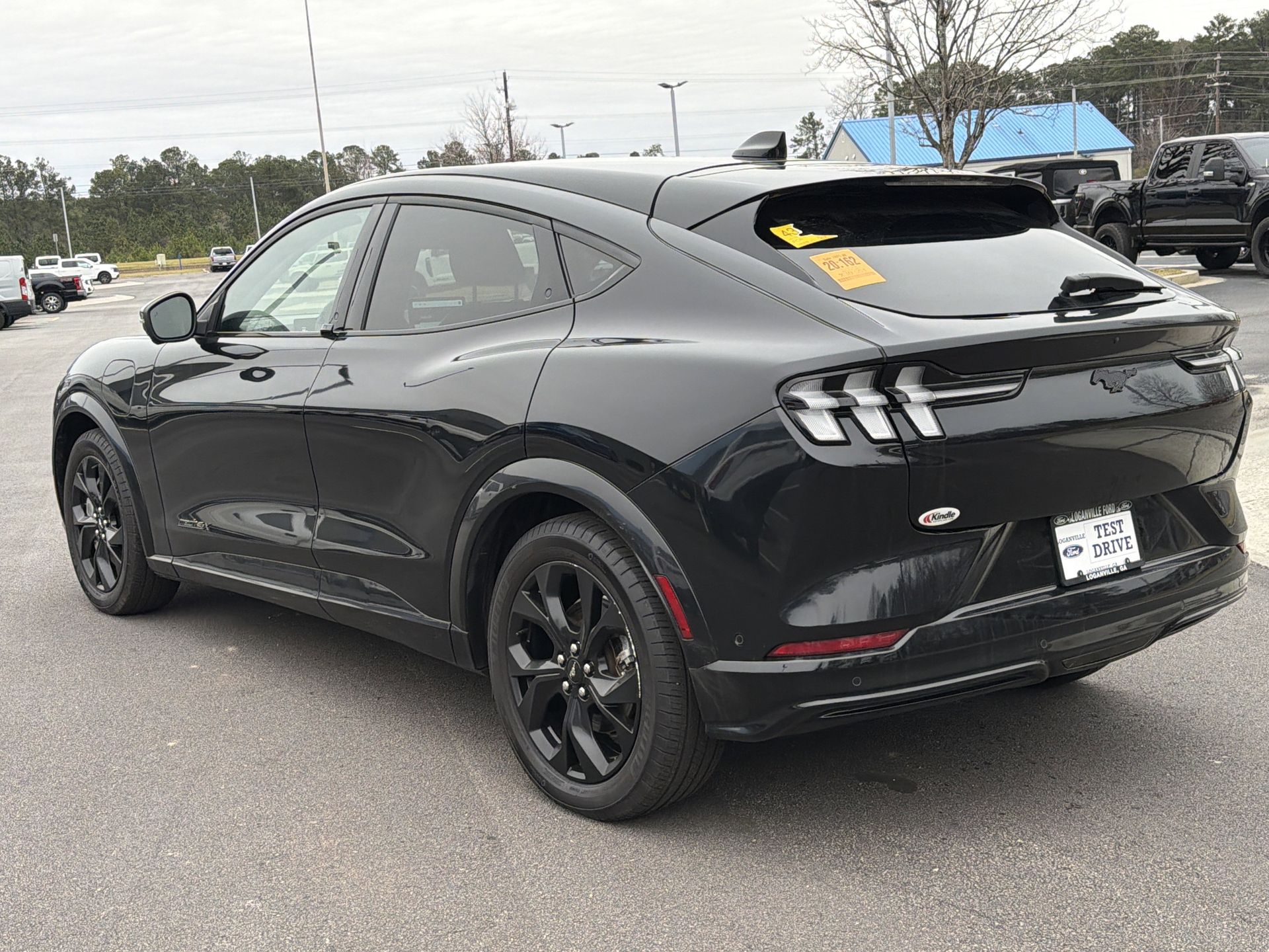 2023 Ford Mustang Mach-E Premium photo 3