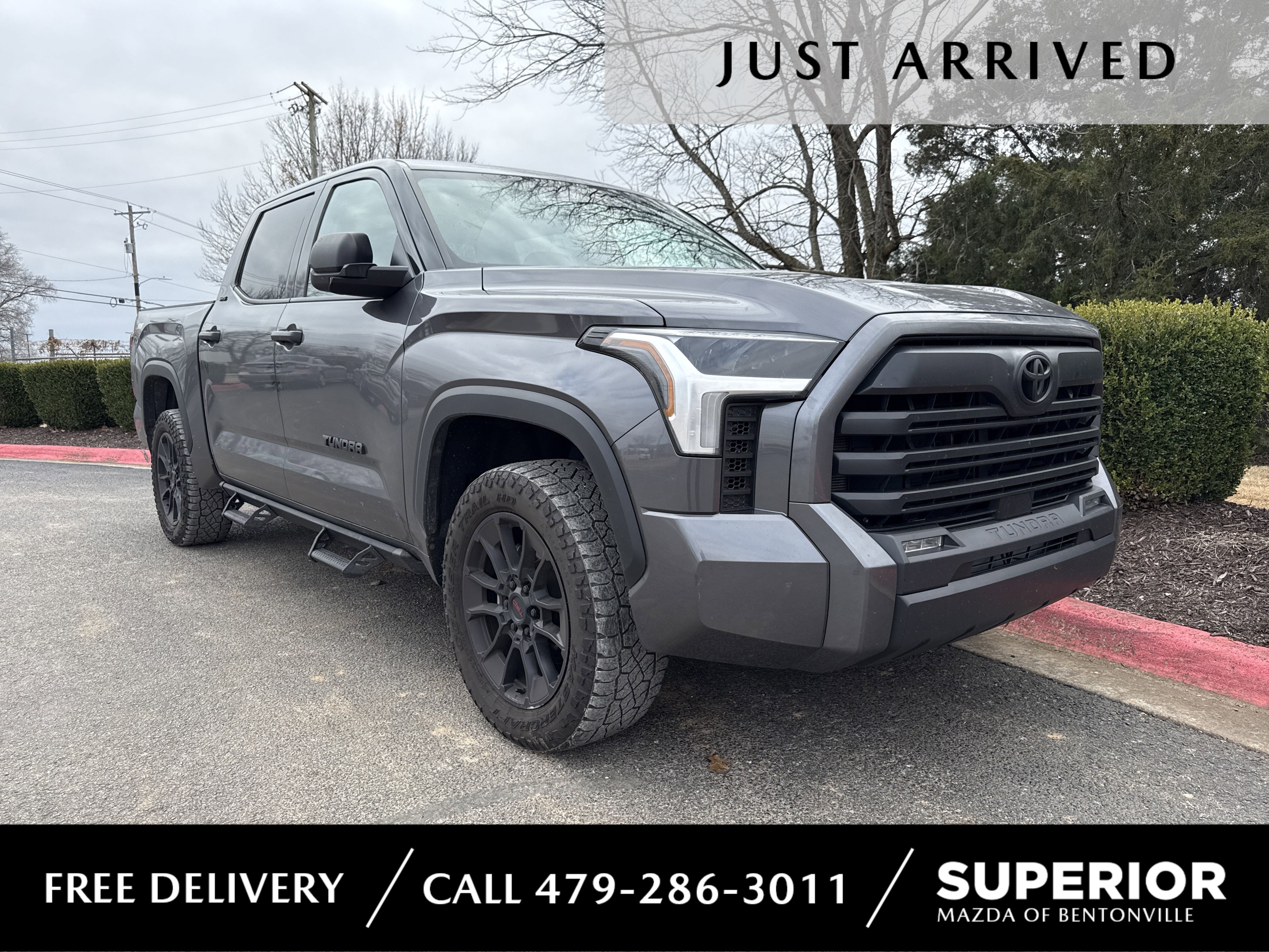 2023 Toyota Tundra SR5's photo