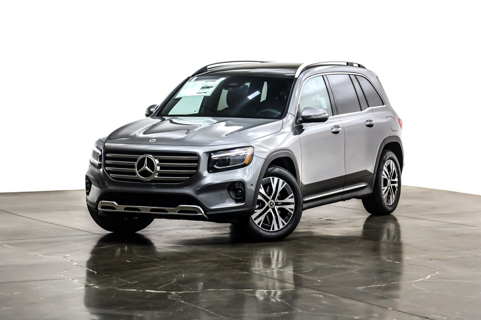 2026 Mercedes-Benz GLB GLB 250's photo