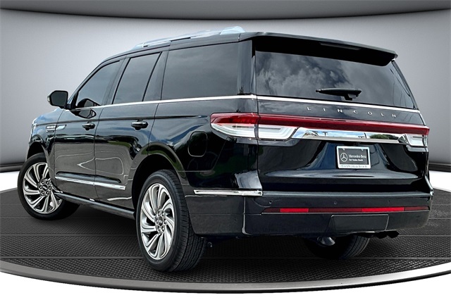 2023 Lincoln Navigator Reserve photo 2
