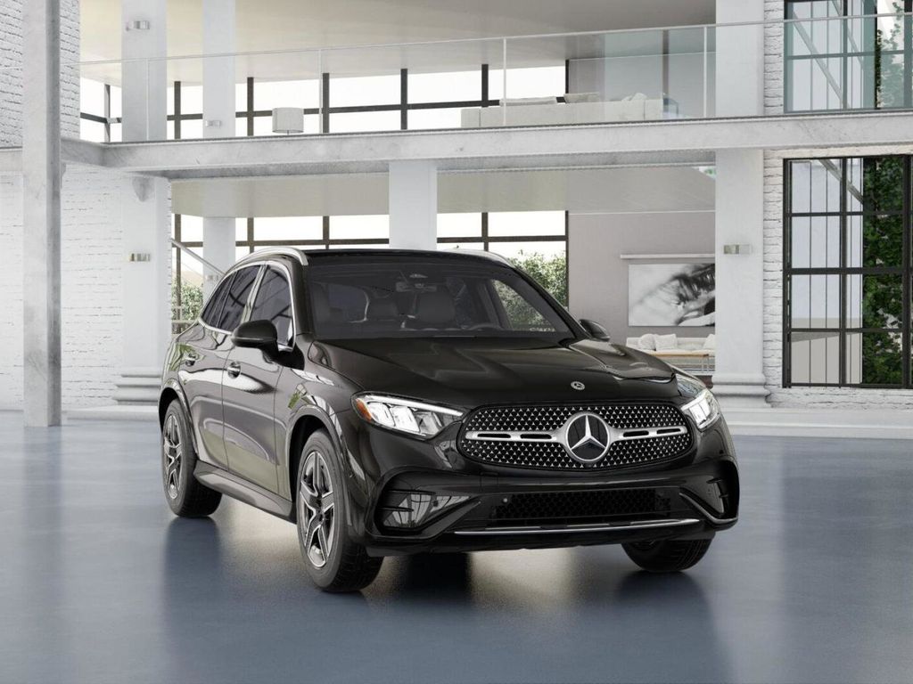 2026 Mercedes Benz GLC 300 4MATIC photo 4
