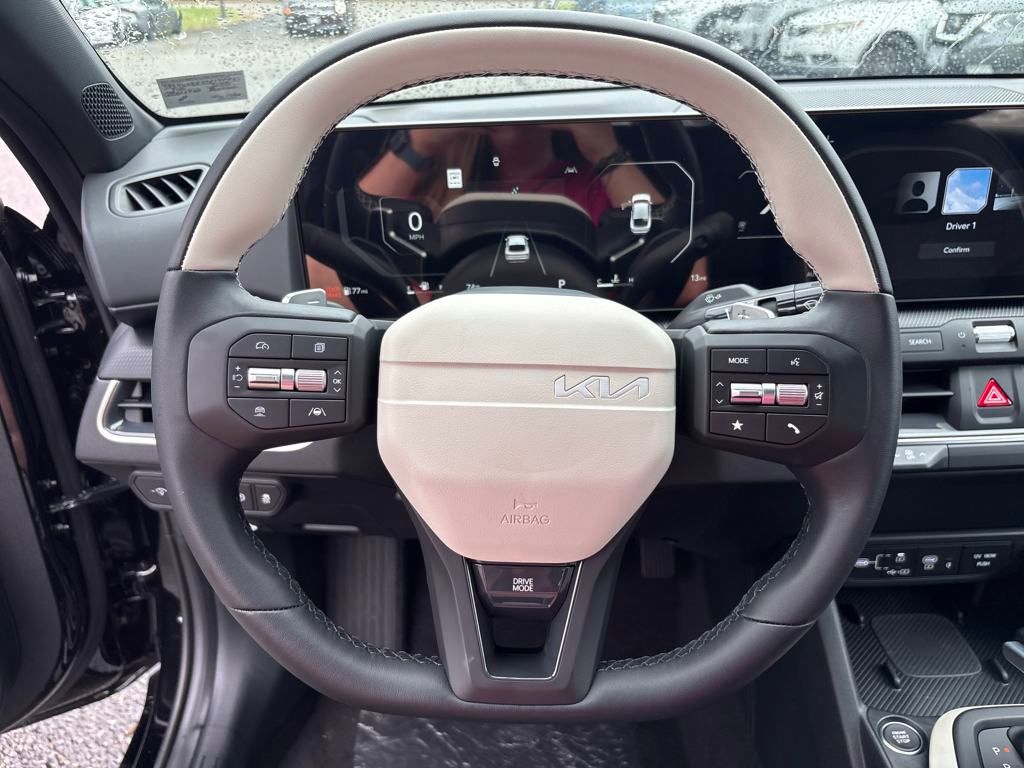 2025 Kia K4 GT-Line photo 16
