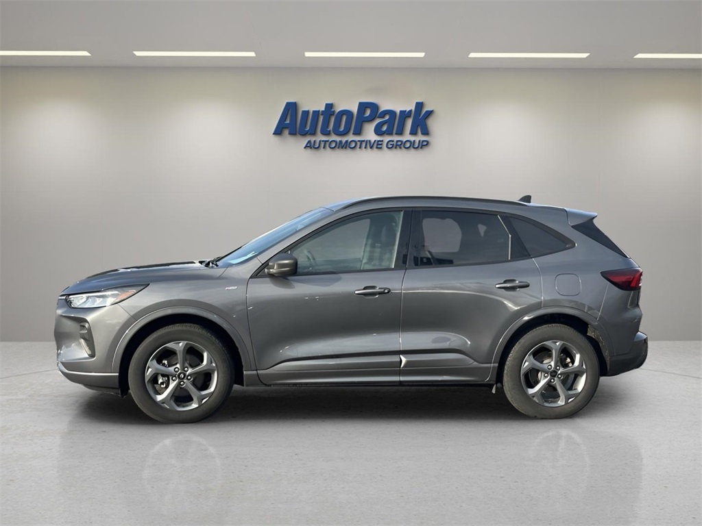 2024 Ford Escape ST-Line photo 4