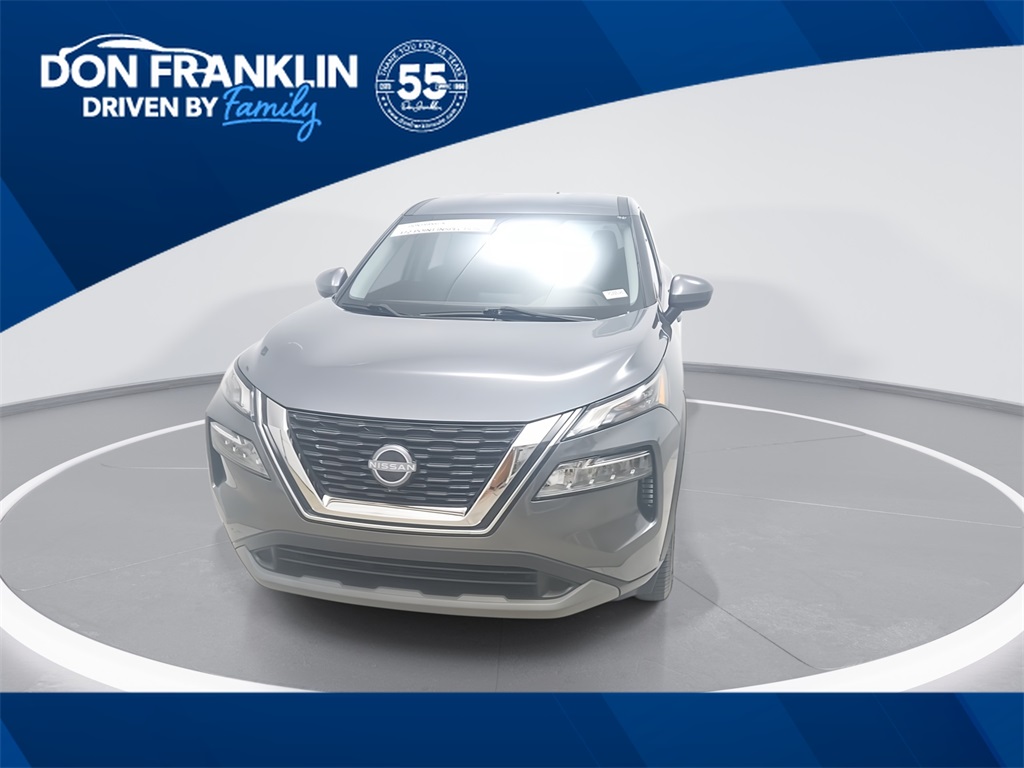 2023 Nissan Rogue SV's photo