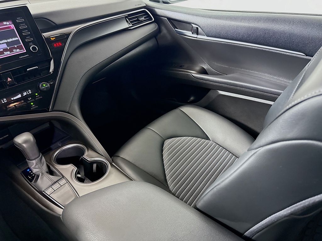 2023 Toyota Camry SE Nightshade Edition photo 17