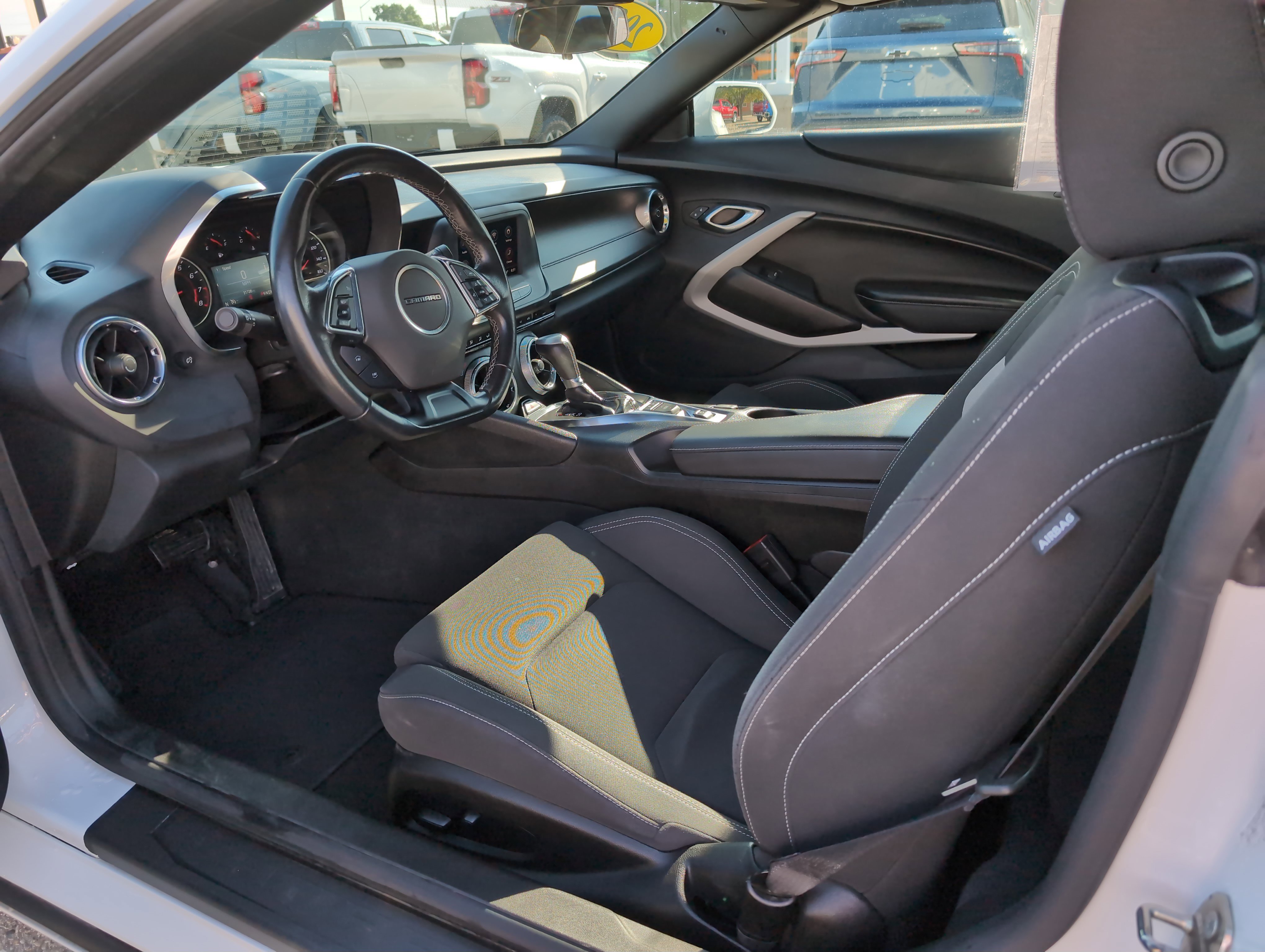 2023 Chevrolet Camaro 1LT photo 5