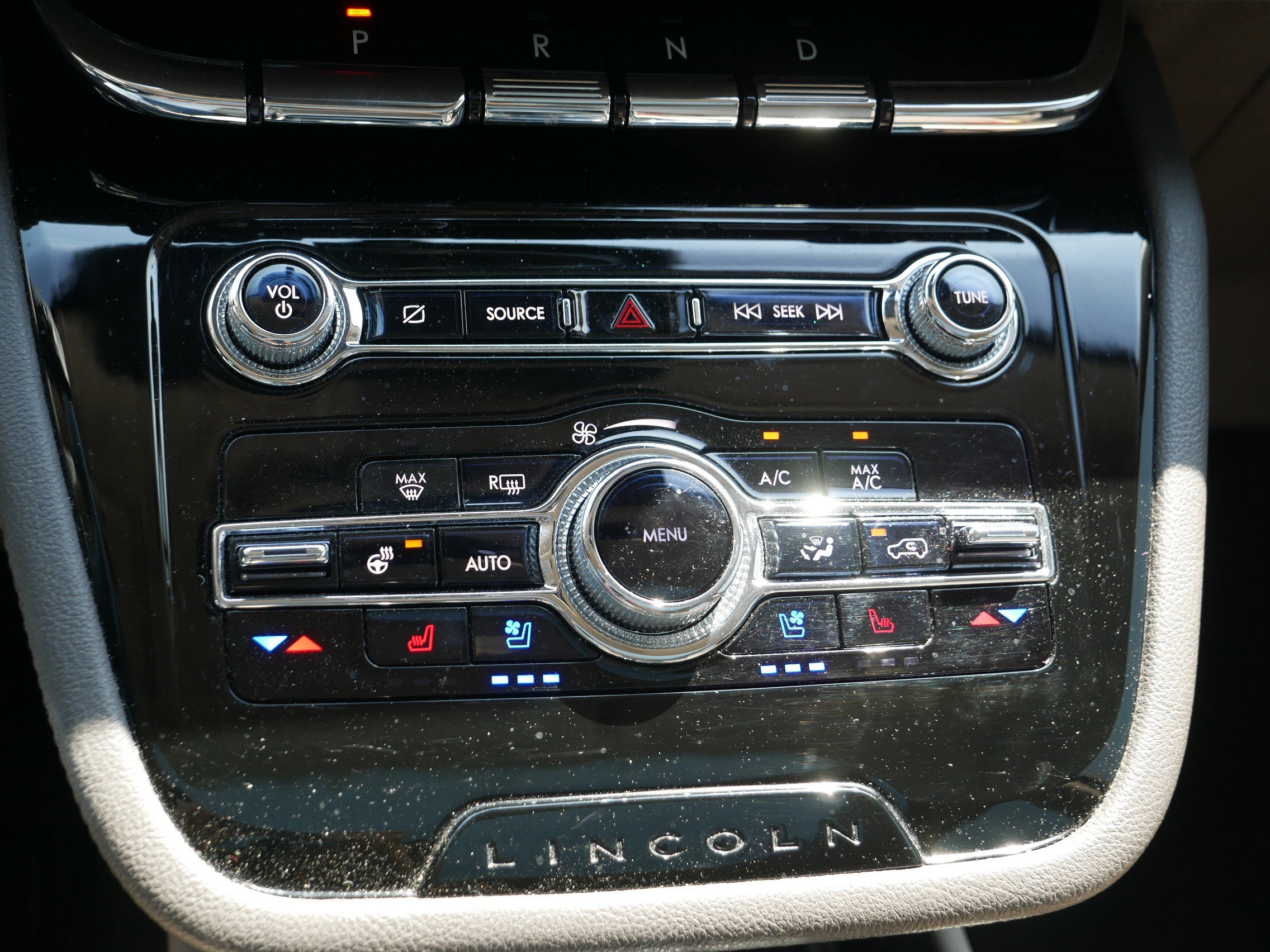 2022 Lincoln Corsair Standard photo 23