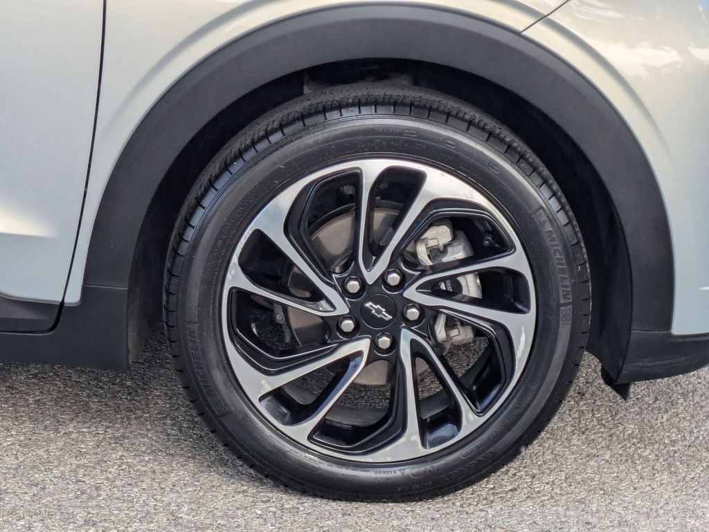 2022 Chevrolet Bolt EUV Premier photo 8