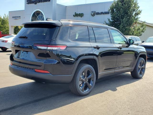 2025 Jeep Grand Cherokee Limited photo 3