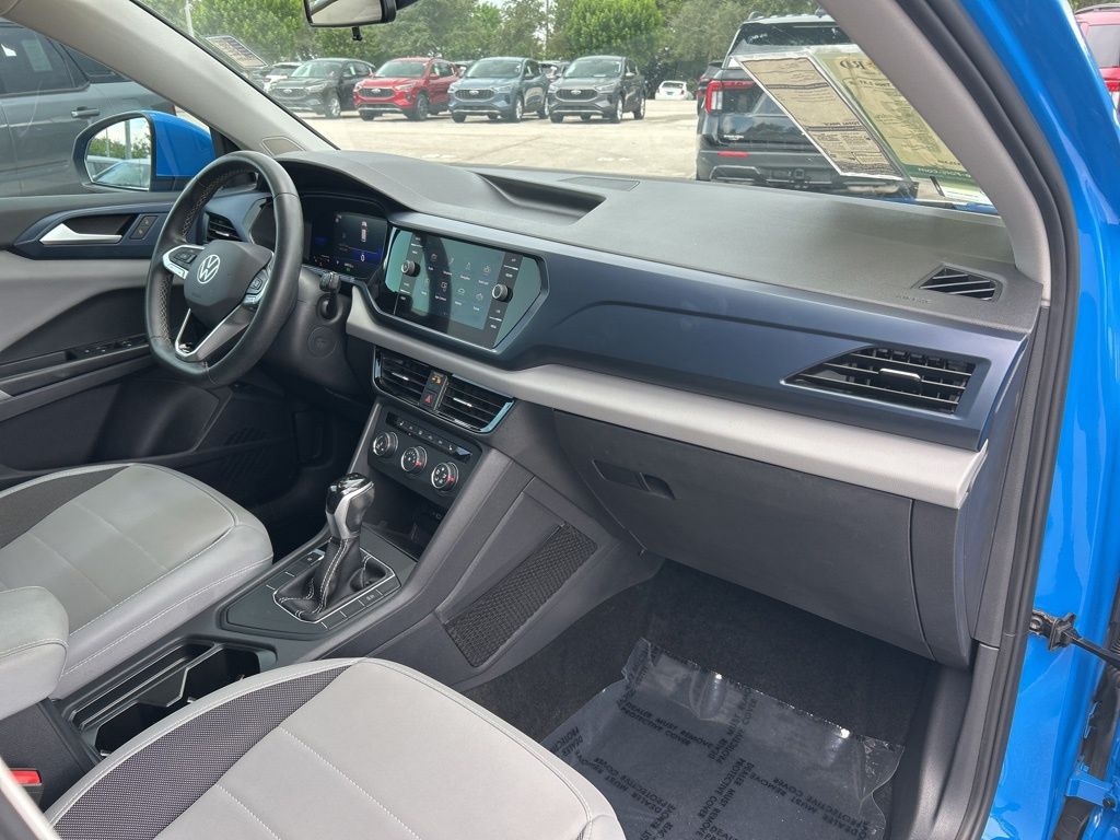 2022 Volkswagen Taos SE photo 30