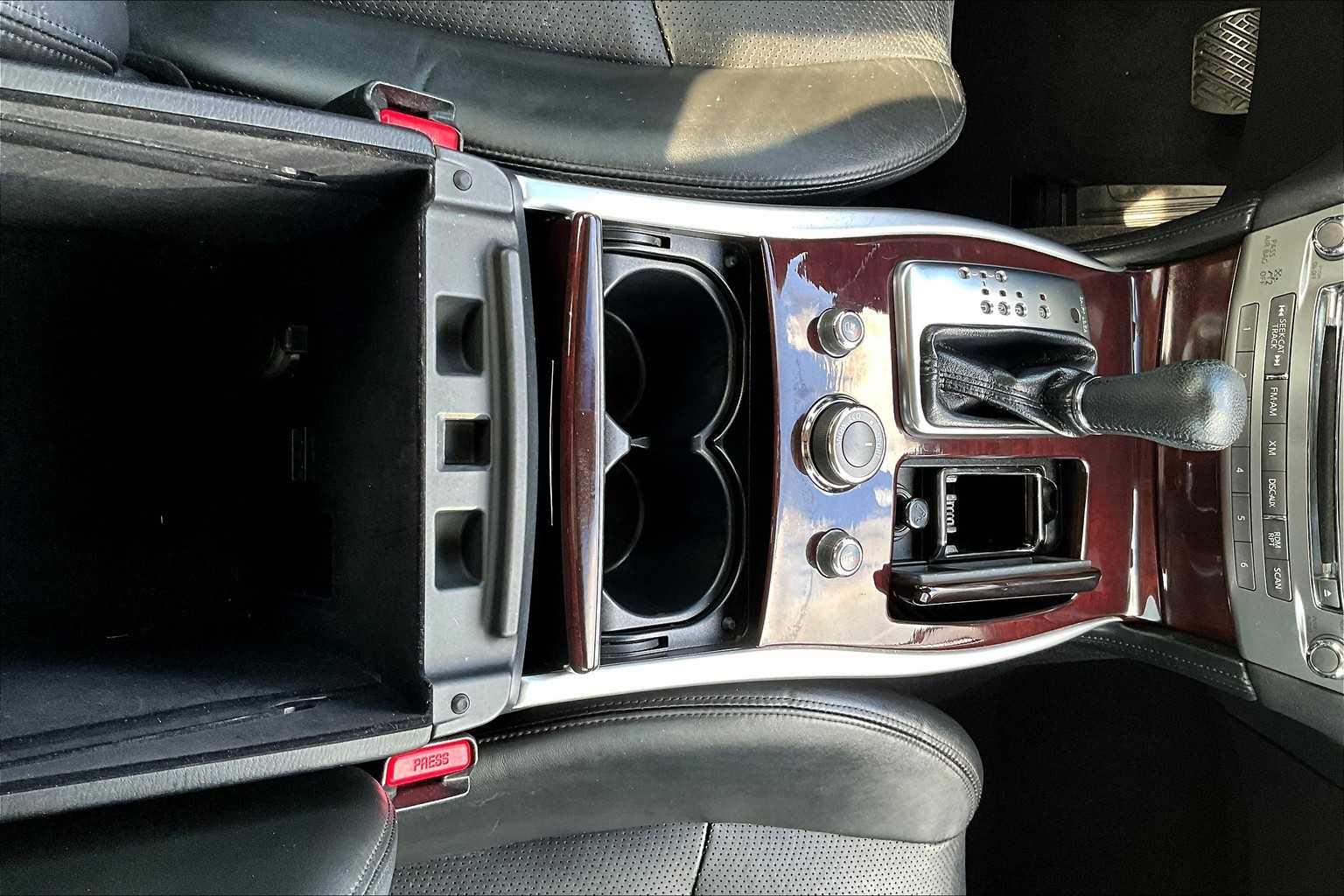 2011 Infiniti M37 photo 32
