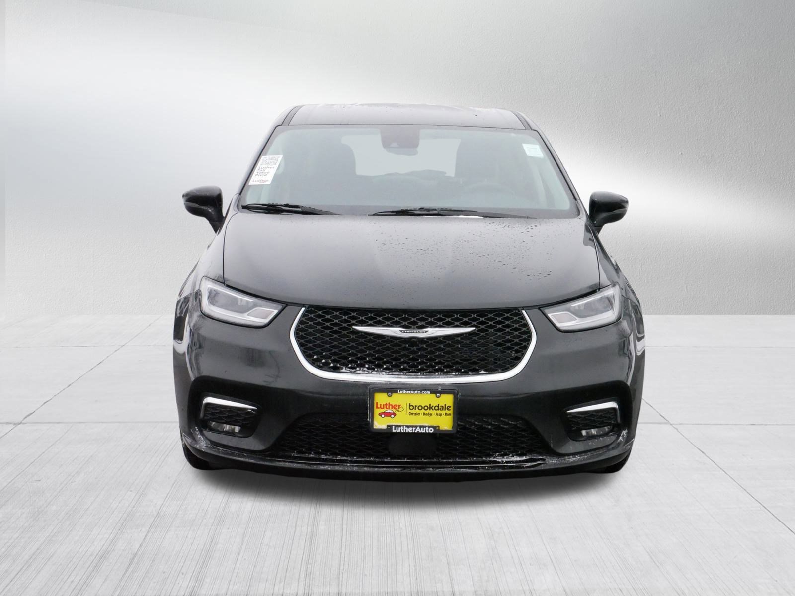 Used 2023 Chrysler Pacifica Touring L with VIN 2C4RC1BG1PR596685 for sale in Brooklyn Park, Minnesota