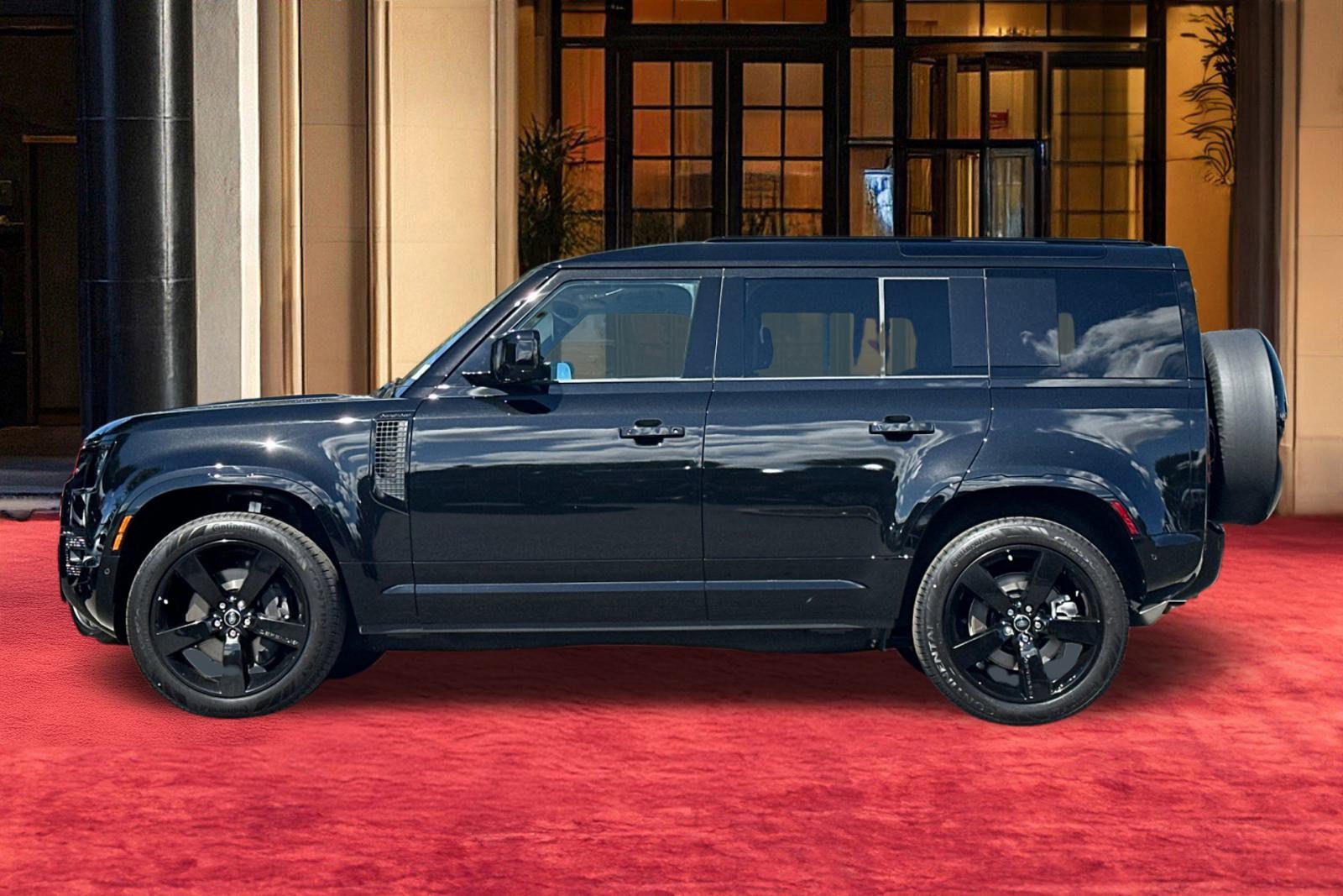 2025 Land Rover Defender 110 X-Dynamic SE photo 2