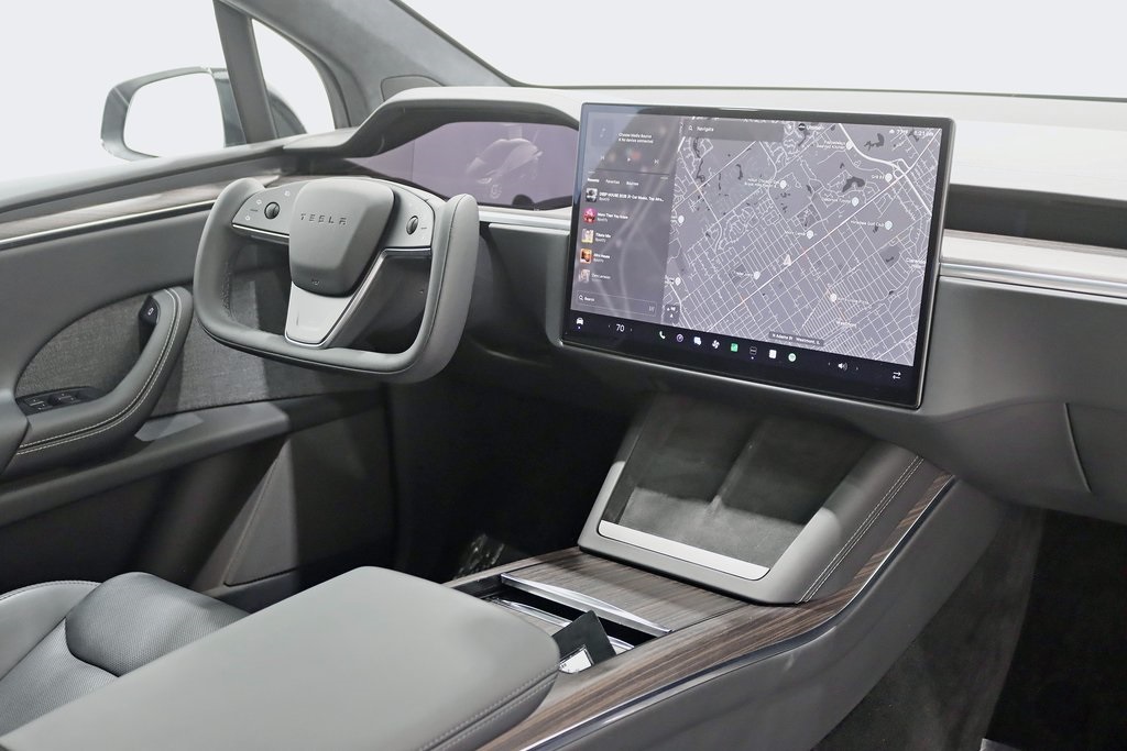2023 Tesla Model X photo 27