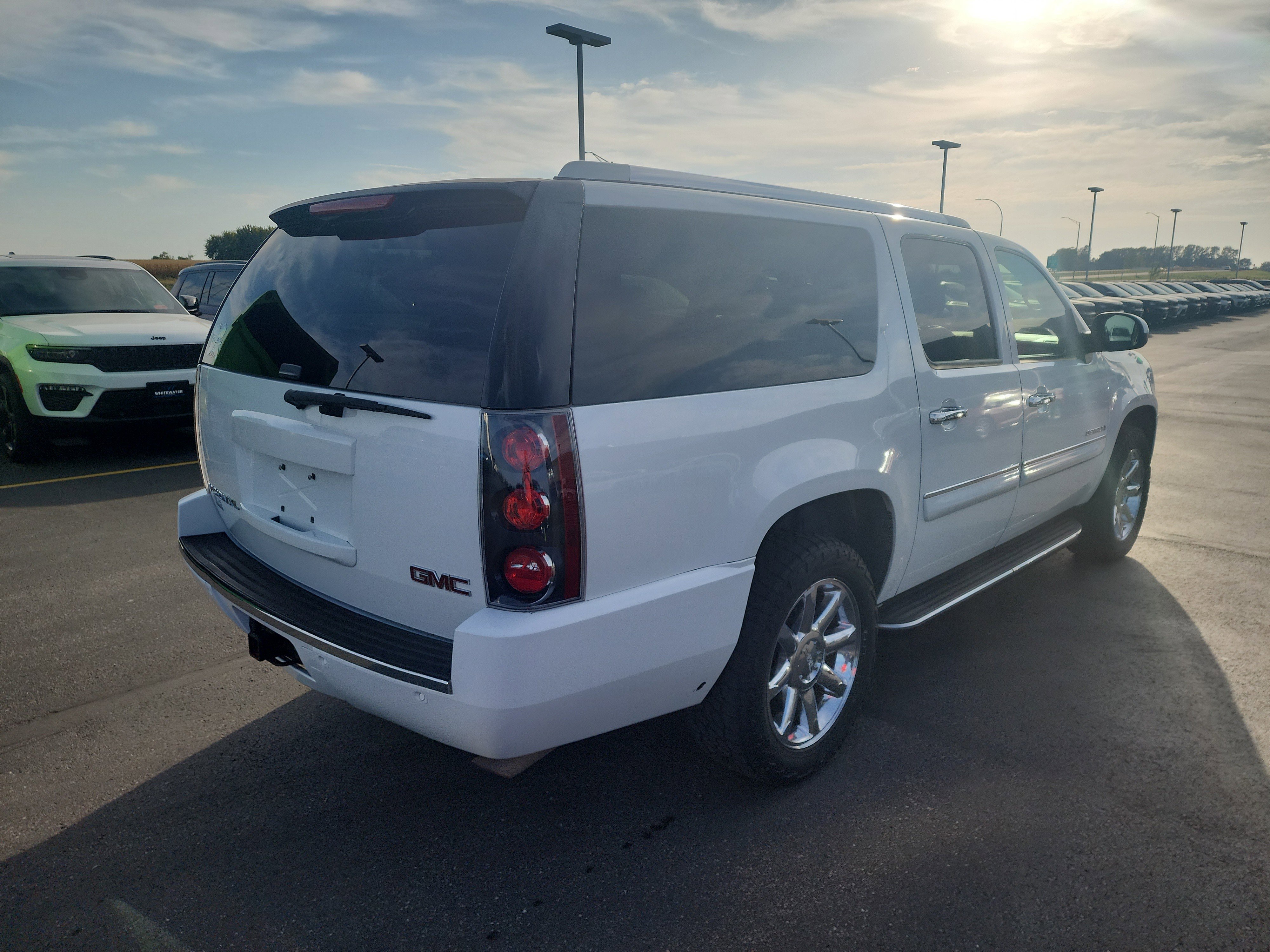 Used 2007 GMC Yukon XL Denali with VIN 1GKFK66897J246963 for sale in Saint Charles, Minnesota