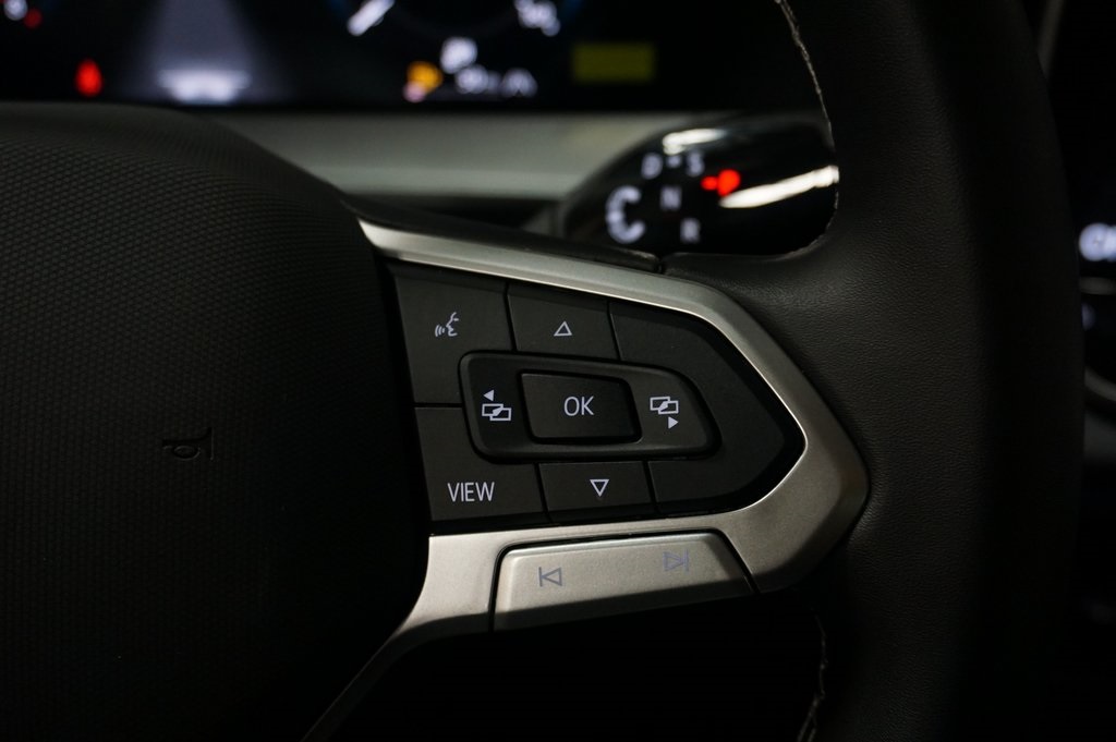 2025 Volkswagen Tiguan SE photo 20