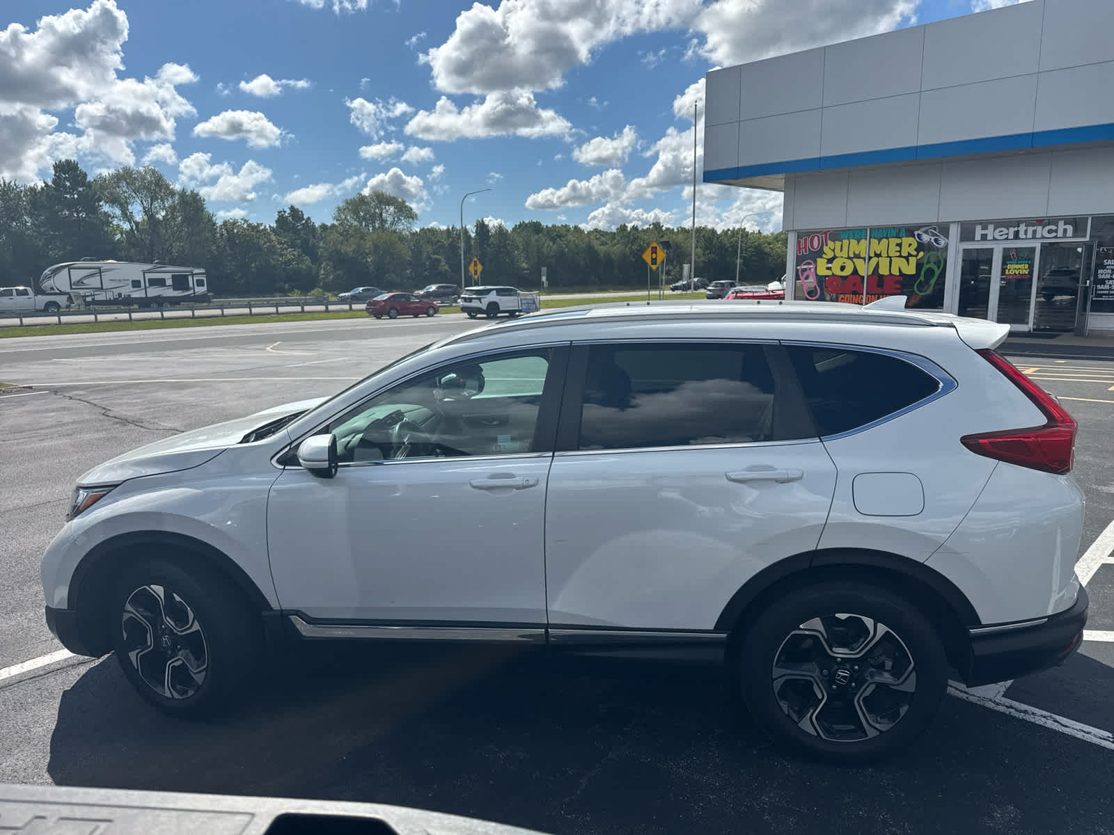 2019 Honda CR-V Touring photo 3