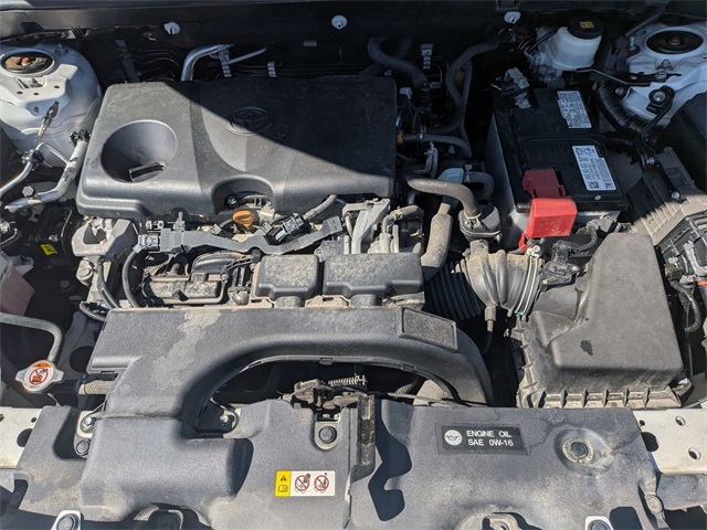 2021 Toyota RAV4 LE photo 28