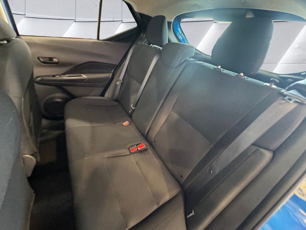 2023 Nissan Kicks S photo 18