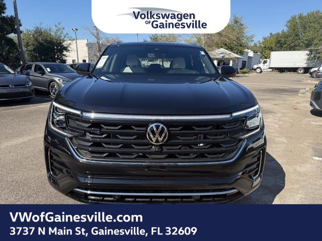 2026 Volkswagen Atlas Cross Sport SEL Premium R-Line photo 2