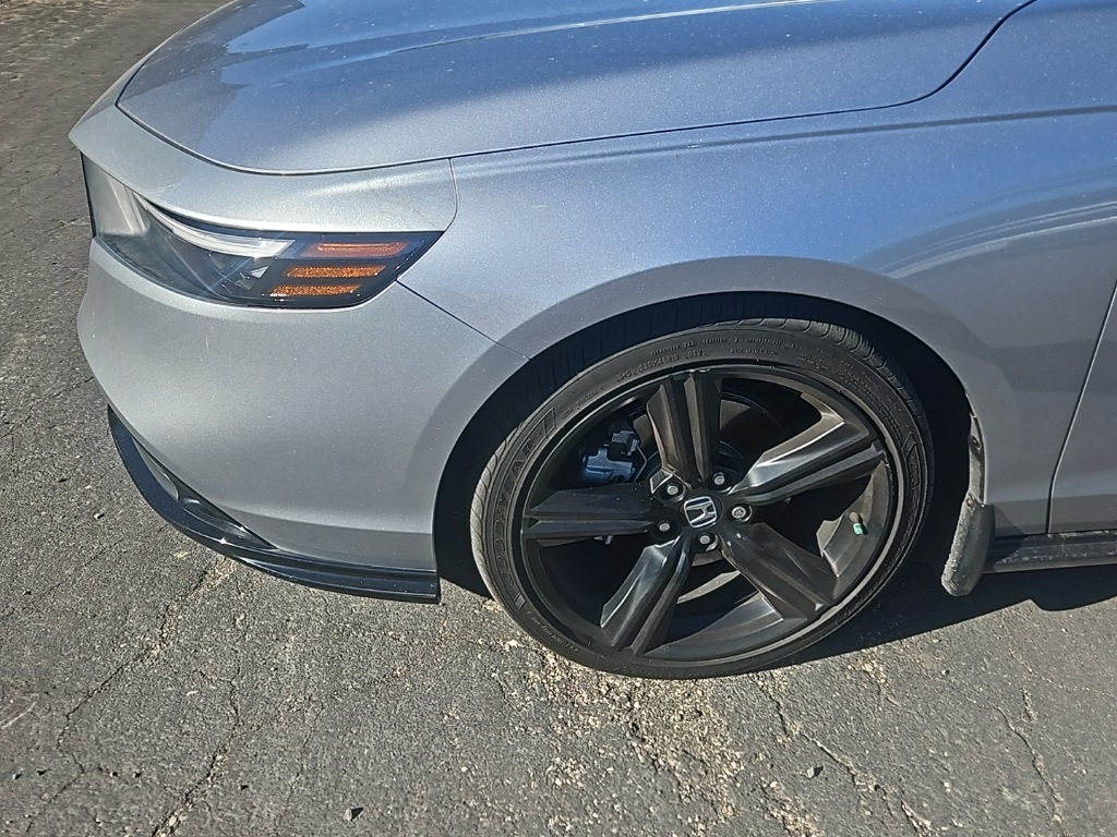2023 Honda Accord Hybrid Sport-L photo 3