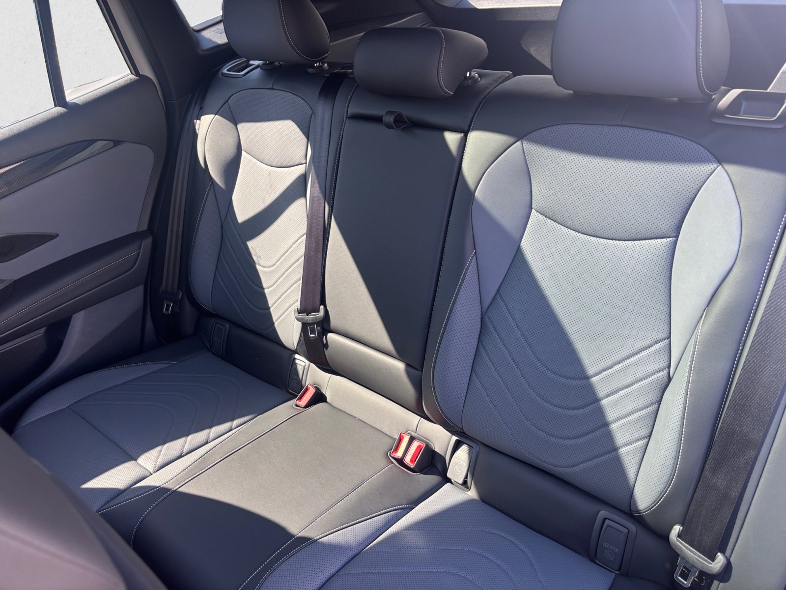 2025 Volkswagen Tiguan SE R-Line Black photo 13