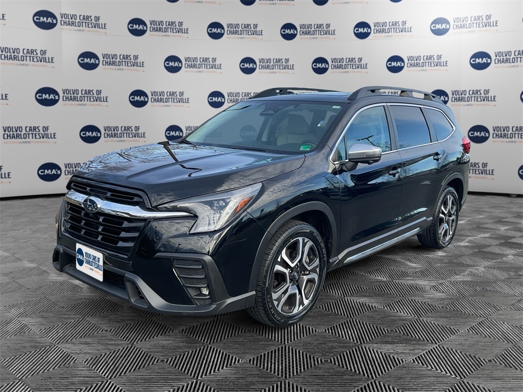 2023 Subaru Ascent Limited's photo