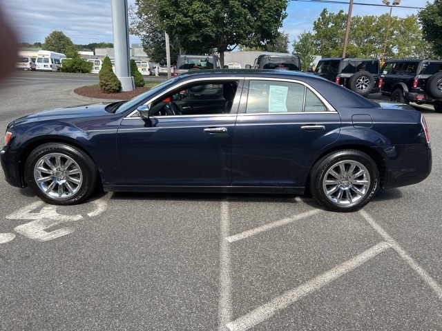 2012 Chrysler 300 Limited photo 2