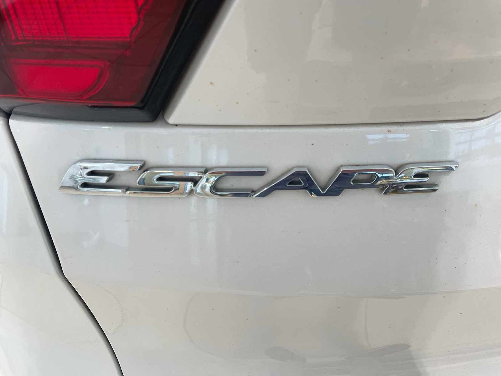 2019 Ford Escape SEL photo 26