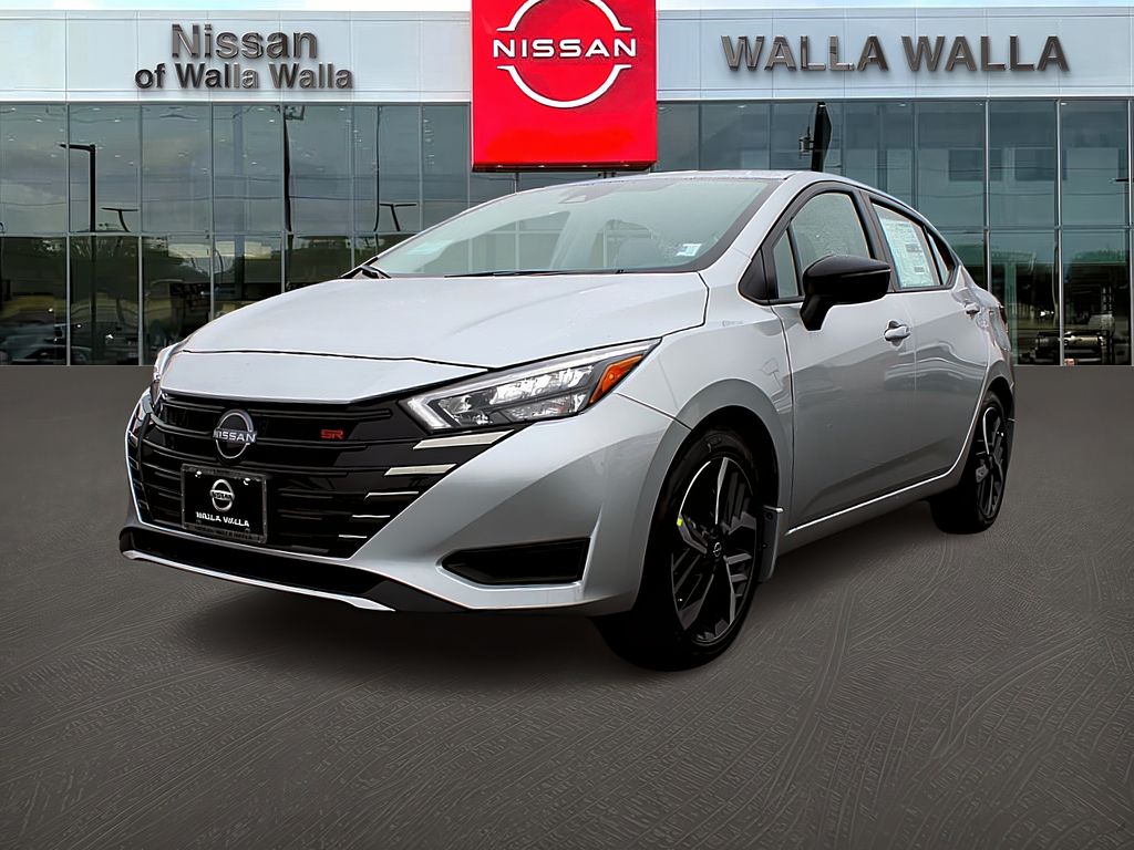 2025 Nissan Versa SR photo 3