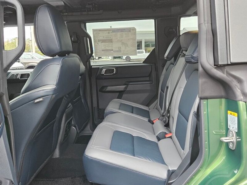 2024 Ford Bronco Outer Banks photo 6