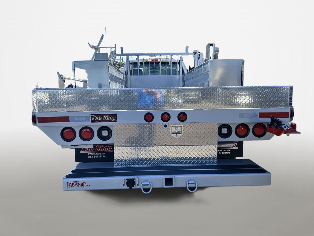 2025 Ford F-550 photo 4